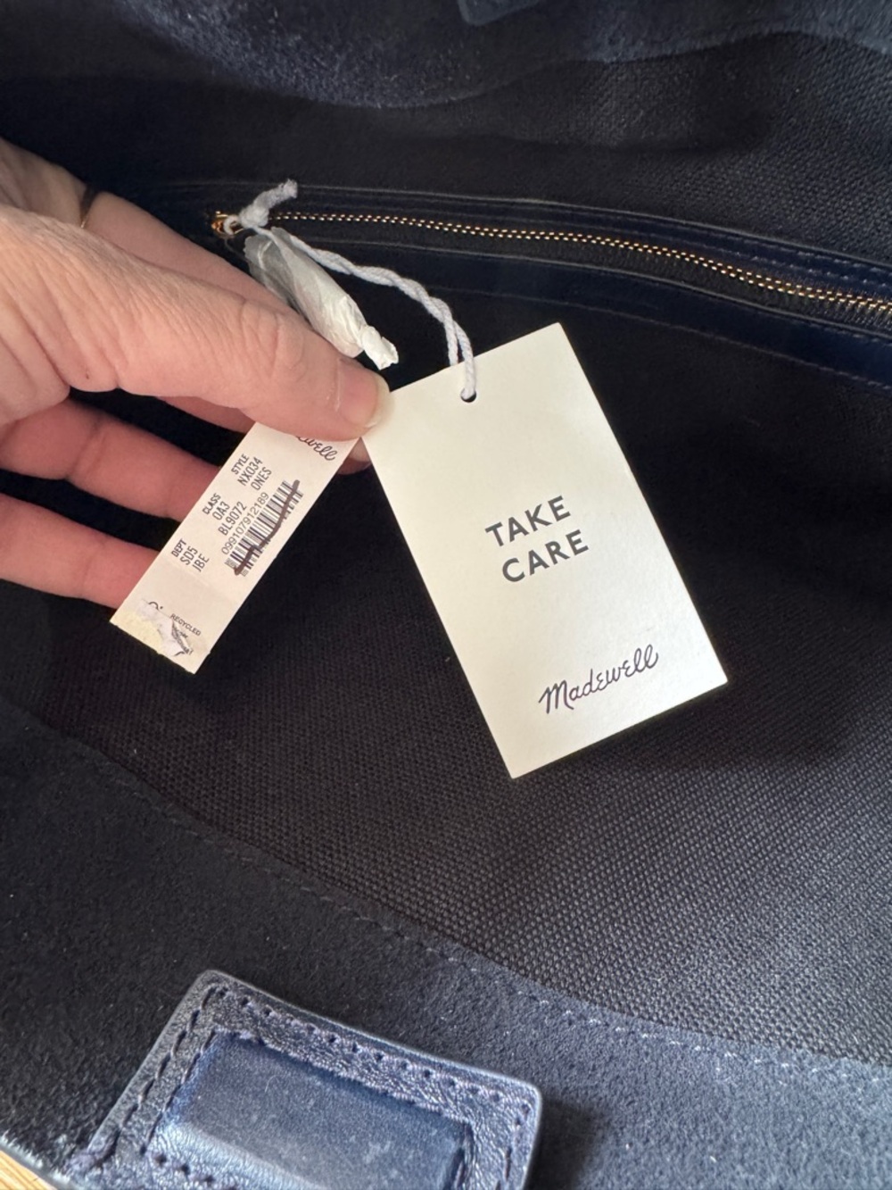 NWT MADEWELL Essential Belted Bucket Tote Juniper Berry Navy Suede NX034 - Picture 12 of 15